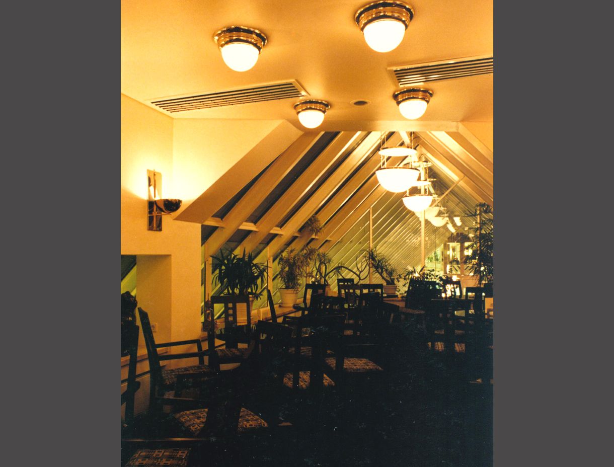 WOKA LAMPS VIENNA - Portfolio: Cafe Maitre Münch Heilbronn