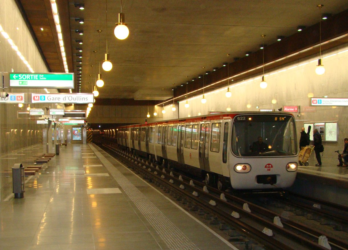 WOKA LAMPS VIENNA - Portfolio: Metrostation Lyon Oullins - Foto 1