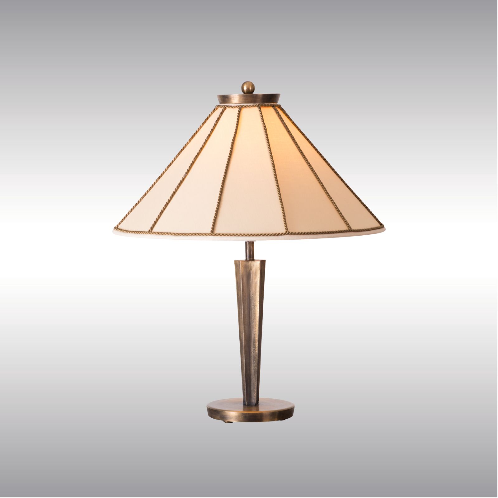 WOKA LAMPS VIENNA - OrderNr.: 22019|Josef Hoffmann Table Lamp - Design: Josef Hoffmann