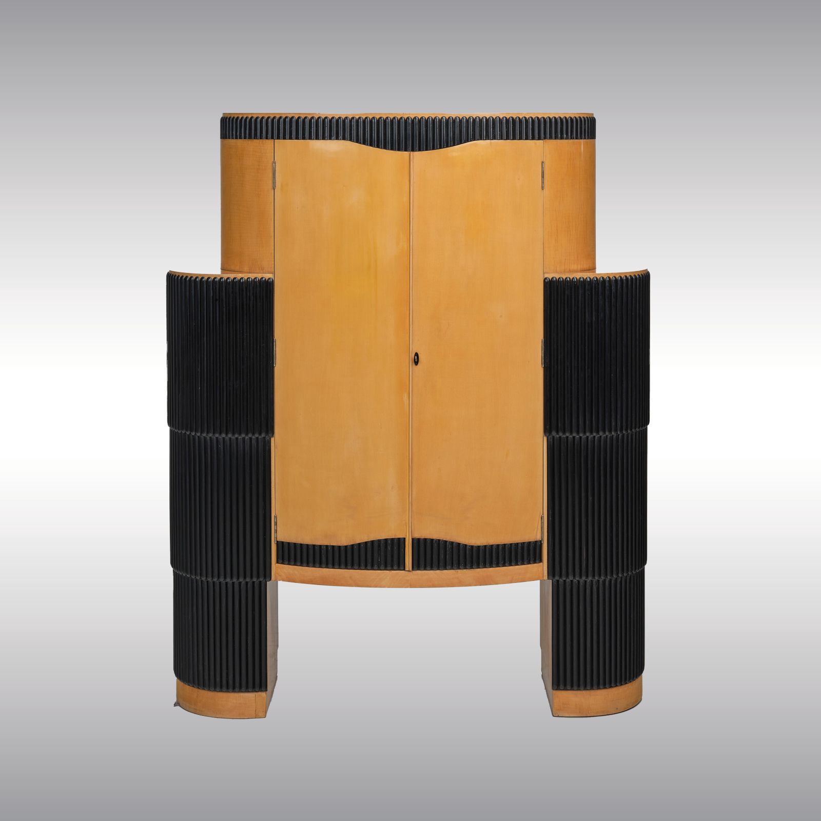 WOKA LAMPS VIENNA - OrderNr.: 55017|A Maurice Adams Art Déco Bar - Design: Maurice Adams Cabinet-Maker