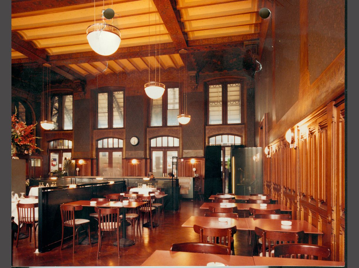 WOKA LAMPS VIENNA - Portfolio: Grand Cafe Restaurant 1e Klas Central Station Amsterdam - Foto 1