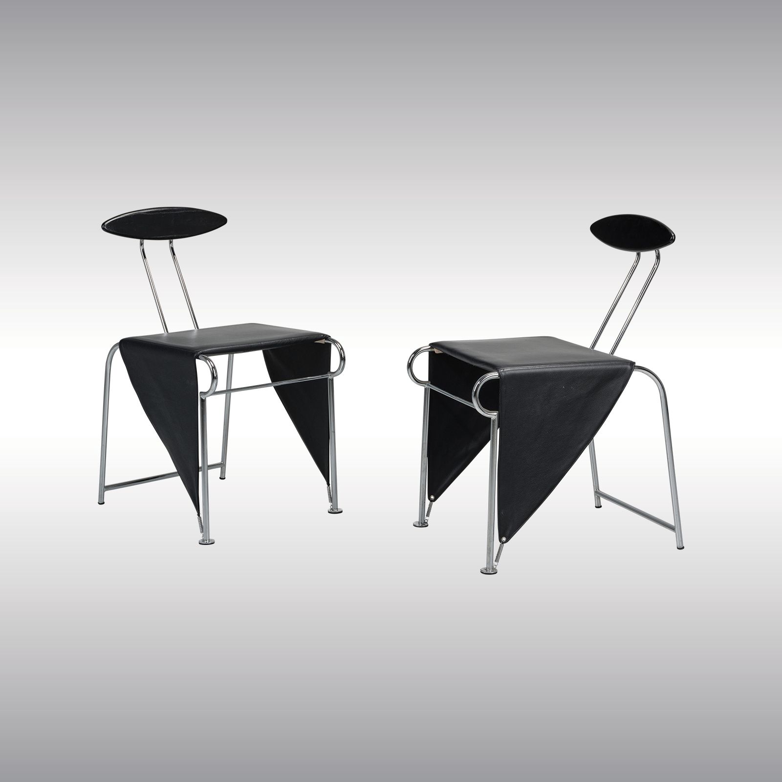 WOKA LAMPS VIENNA - OrderNr.: 80146|Two Chairs Mod. 'Velox 4' aus der 'Dinamic Collection'