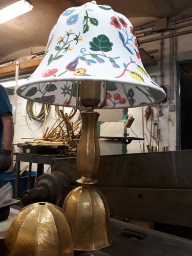 WOKA LAMPS VIENNA - OrderNr.: 21812|Hammered Josef Hoffmann Wiener Werkstaette Table Lamp - Ambience-Image-1