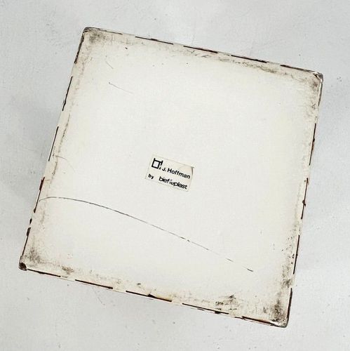 WOKA LAMPS VIENNA - OrderNr.: 80132|A wastepaper basket with punched lattice pattern, in the style of the Wiener Werkstätte - Design: Wiener Werkstaette - Foto 5