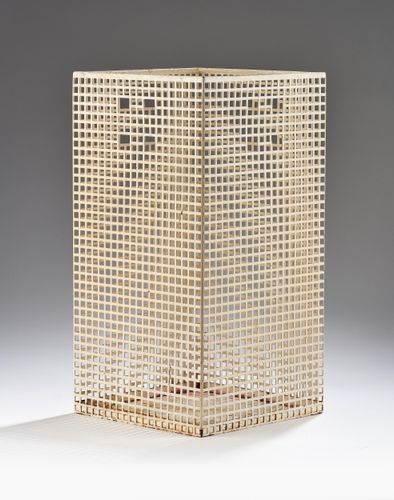 WOKA LAMPS VIENNA - OrderNr.: 80132|A wastepaper basket with punched lattice pattern, in the style of the Wiener Werkstätte - Design: Wiener Werkstaette - Foto 1